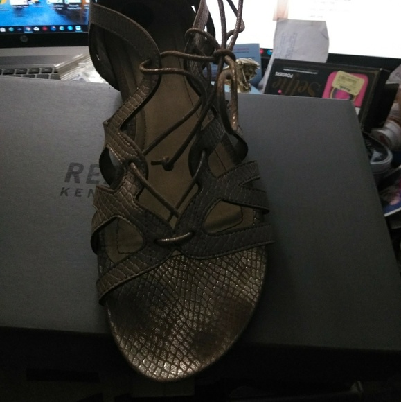 Kenneth Cole Reaction Sandals - Picture 4 of 4